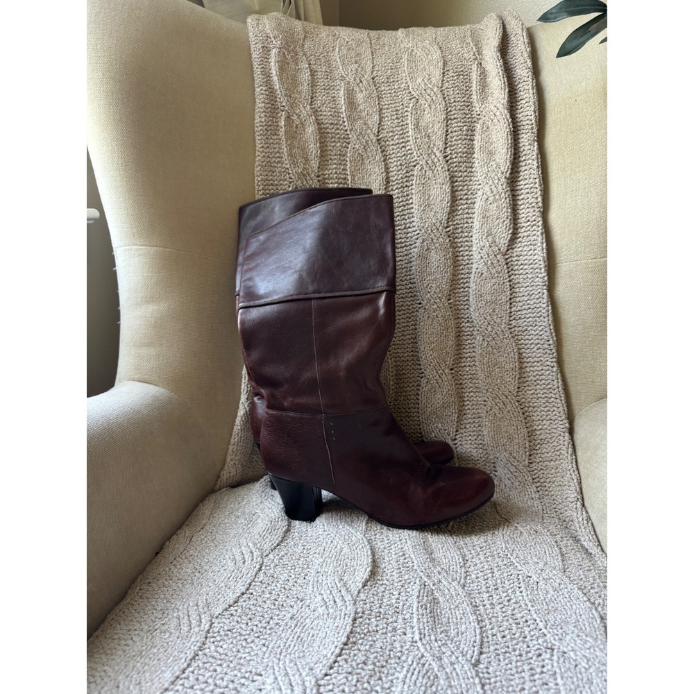 Tall Brown Leather Block Heel Boots Size 7 Mahogany Round Toe Pull On